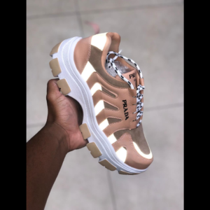 Prada 37