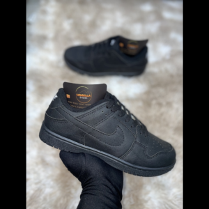 Dunk Low SB Preto