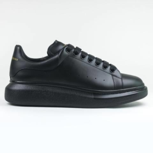 Alexander McQueen Preto